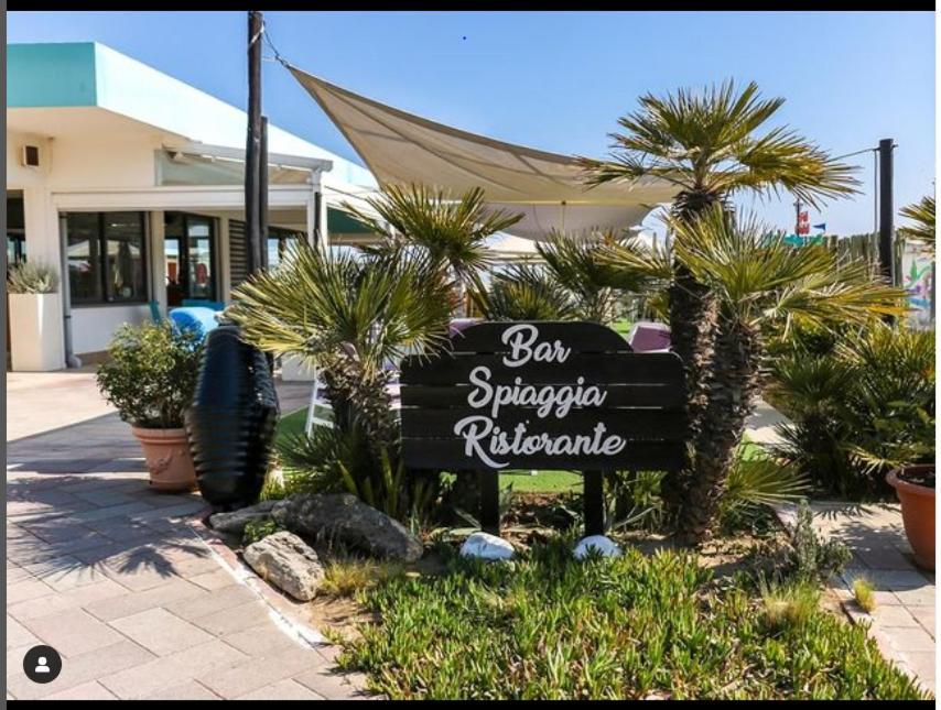 Hotel Commodore Cervia Eksteriør billede