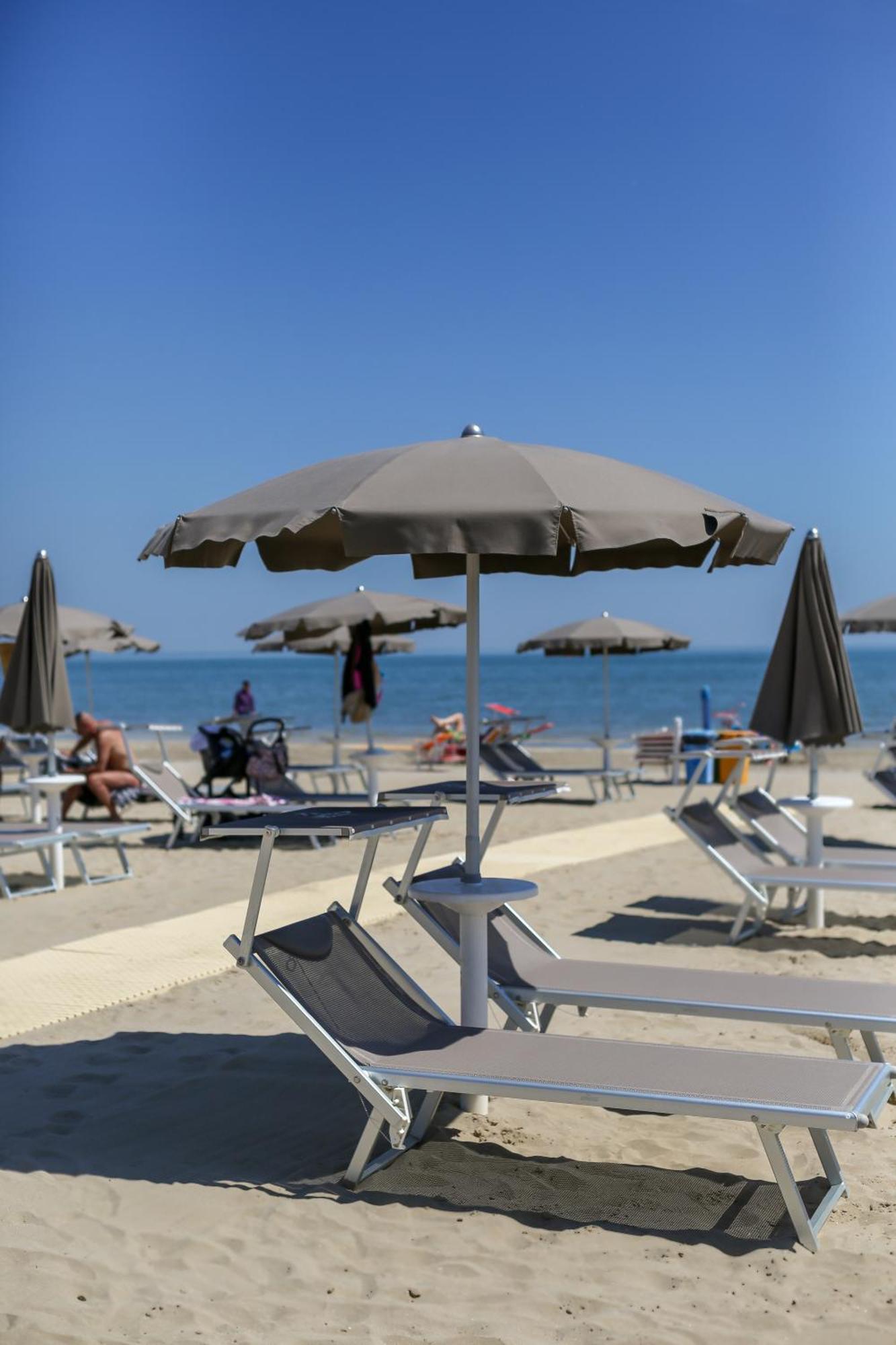 Hotel Commodore Cervia Eksteriør billede